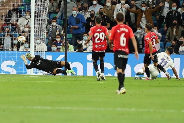 莱万+拉菲尼亚=欧洲最强双人组！合计狂轰46球