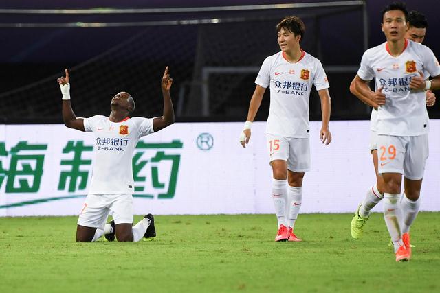 阿劳霍与本菲卡续约至2029年 违约金为8000万欧元